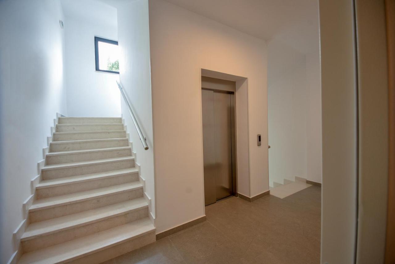 Pine 1 Apartment In The Center Trebinje Eksteriør billede
